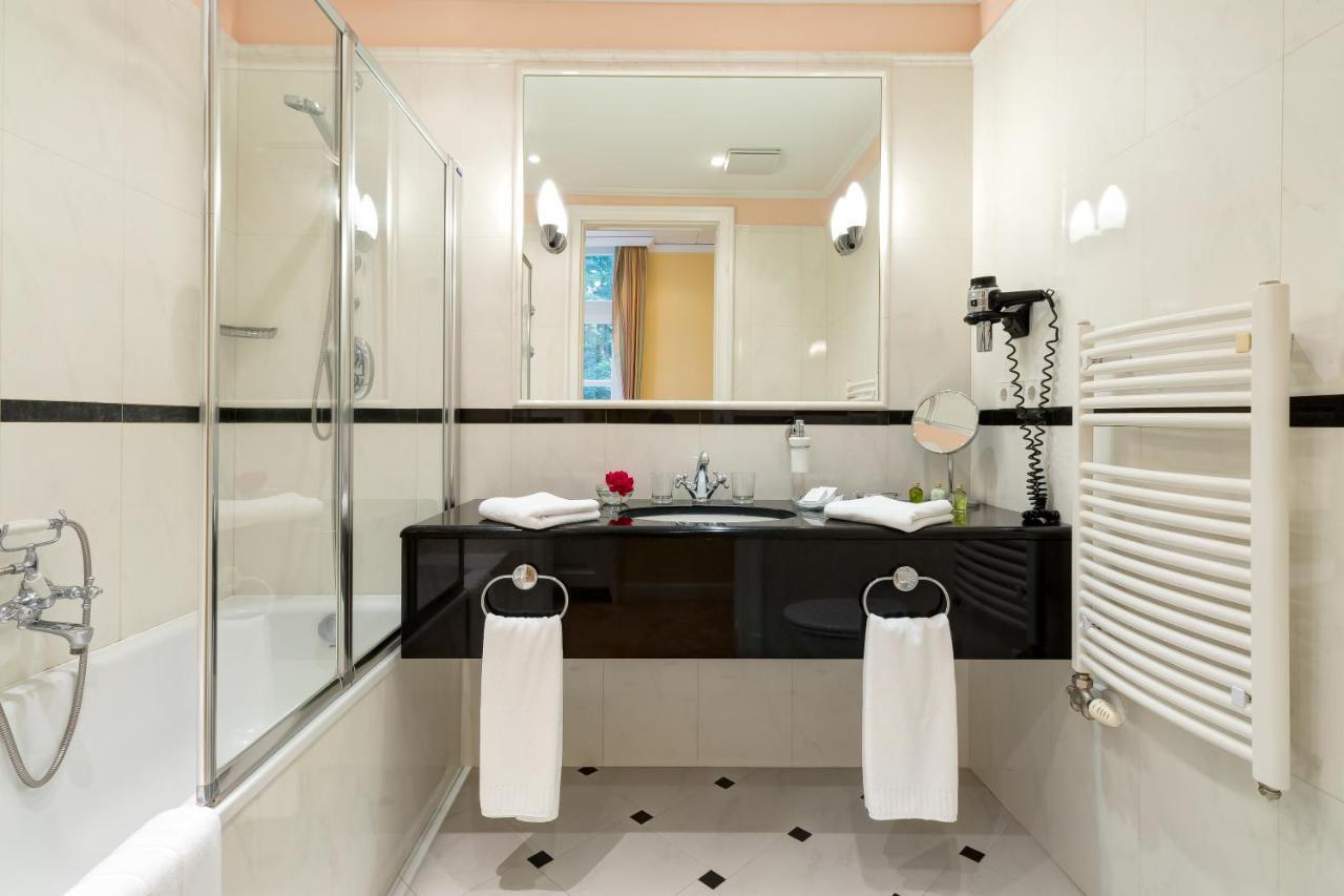 Castle Hotel Grof Degenfeld Superior تاركال المظهر الخارجي الصورة
