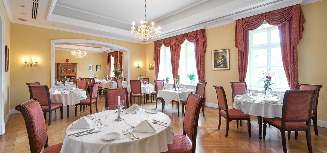 Castle Hotel Grof Degenfeld Superior تاركال المظهر الخارجي الصورة